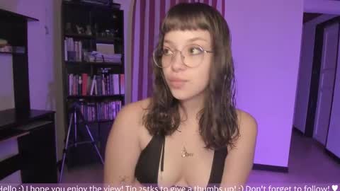 Snapshot of honey_hoe chatting on 11/20/25, 03:18 Lau online show from 11/20/25, 03:18