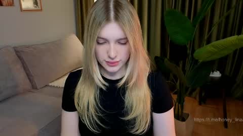 Lina online show from 04/20/26, 03:48