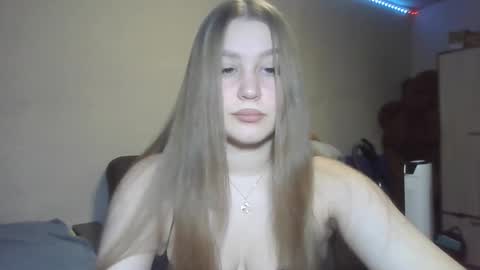 honey_lolaaa online show from 10/27/25, 11:47