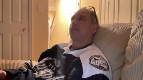 honey_man14 online show from 12/08/24, 07:05