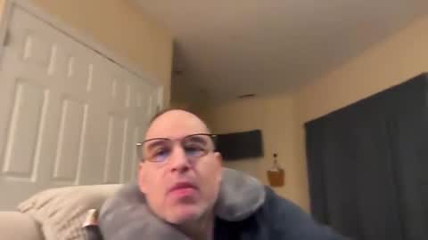 honey_man14 online show from 02/27/25, 03:58