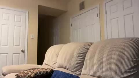 honey_man14 online show from 12/16/25, 03:11