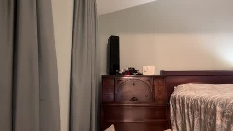 honey_man14 online show from 04/21/26, 06:23