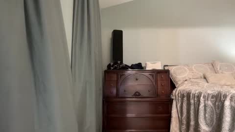 honey_man14 online show from 06/01/26, 07:04