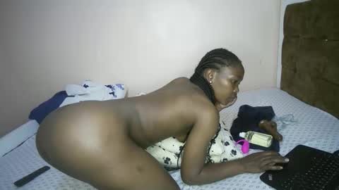 honey_nubia0 online show from 11/27/25, 10:12