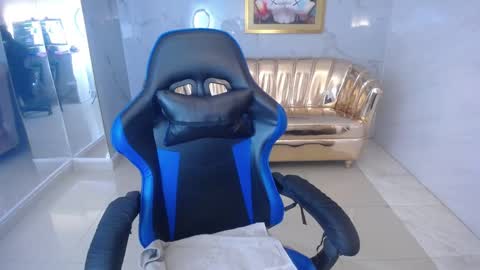 HONEY  online show from 12/22/25, 03:25