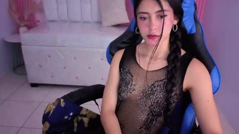 HONEY  online show from 05/05/26, 03:25