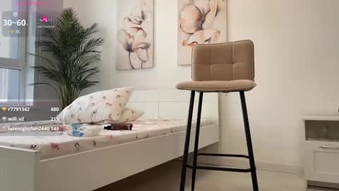 Mia online show from 04/11/26, 07:45