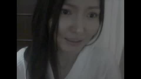 honey_yuzu online show from 12/23/25, 10:24