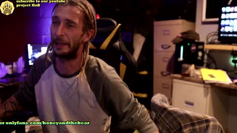Honey and Bear online show from 12/17/24, 03:28