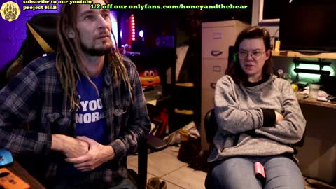 Honey and Bear online show from 01/06/25, 04:47