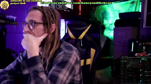 Honey and Bear online show from 01/17/25, 01:03