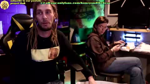 Honey and Bear online show from 03/11/25, 02:10