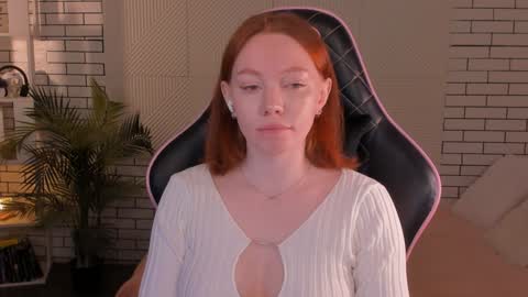 Snapshot of honeyautumn chatting on 12/05/24, 11:51 honeyautumn online show from 12/05/24, 11:51