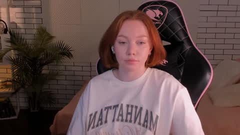 Snapshot of honeyautumn chatting on 12/11/24, 02:30 honeyautumn online show from 12/11/24, 02:30