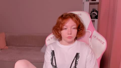 Snapshot of honeyautumn chatting on 01/06/25, 03:20 honeyautumn online show from 01/06/25, 03:20