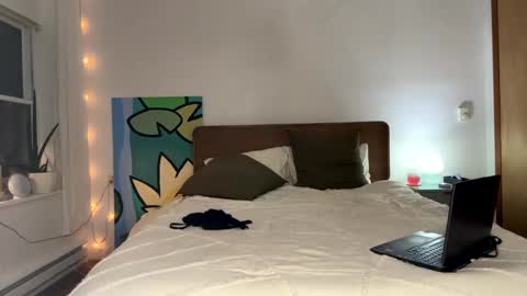 honeybbxx online show from 02/17/25, 02:09