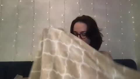 HoneyBeeXx69 online show from 02/22/25, 06:39