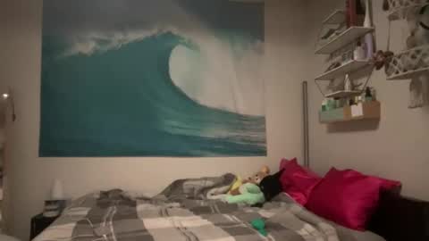 Snapshot of honeybun_z chatting on 12/04/25, 06:27 honeybun_z online show from 12/04/25, 06:27