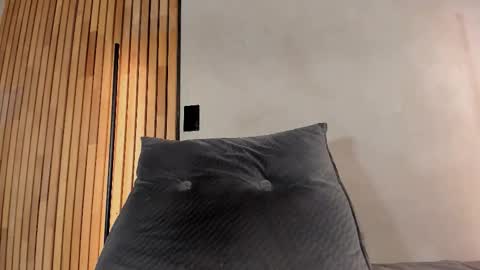 Sofia independent model online show from 01/18/26, 11:47