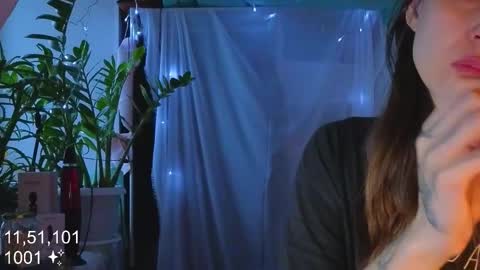 Molly  online show from 11/18/25, 04:28