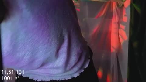 Molly  online show from 11/24/25, 05:51