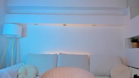 Alexia online show from 06/18/26, 05:51