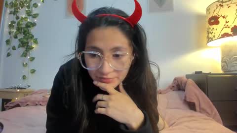 Mila K online show from 10/30/25, 12:23