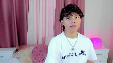 honeymoon_sariel online show from 12/18/25, 08:15