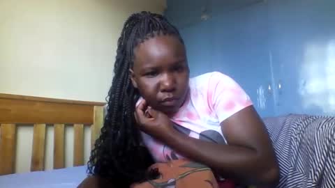 Honeymuny online show from 11/24/25, 05:40