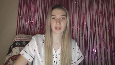 honeyveil online show from 02/16/26, 09:44