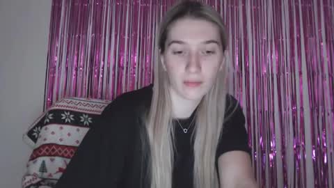 honeyveil online show from 02/18/26, 01:07