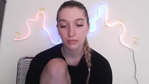 honeyveil online show from 03/10/26, 12:54