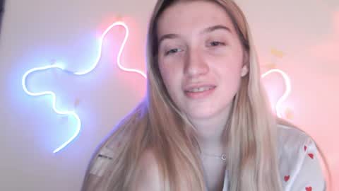 honeyveil online show from 04/01/26, 03:09