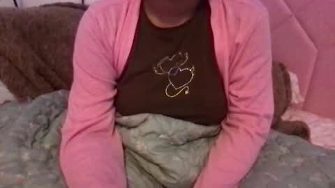 honeyyy89 online show from 05/23/26, 05:12