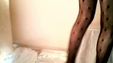honeyy_bun online show from 04/27/26, 08:34