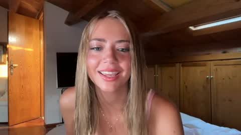 Honey online show from 06/18/26, 05:08