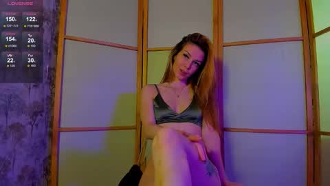 Snapshot of honeyyy_bunny chatting on 09/22/25, 07:27 the perfectgirl online show from 09/22/25, 07:27