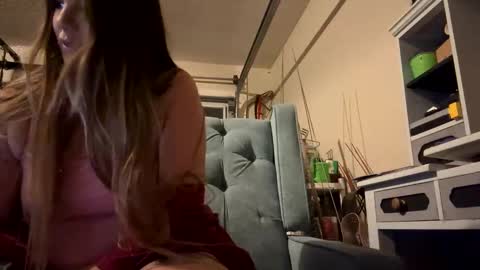 HoodHippy online show from 03/25/26, 05:02