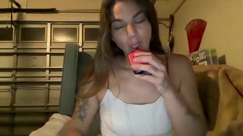 HoodHippy online show from 07/14/26, 06:40