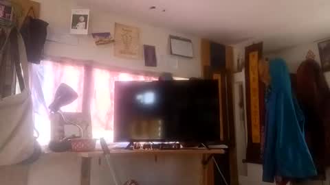 hoodoou online show from 04/05/26, 10:18