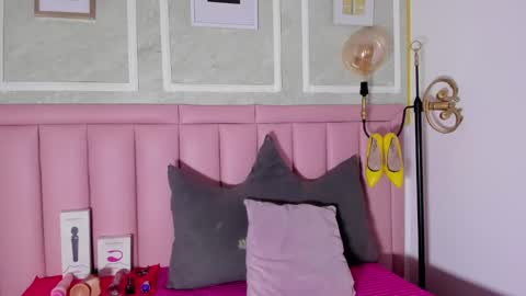 holly online show from 01/05/26, 09:18