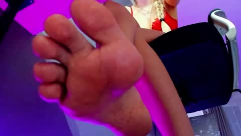 hooot_blonde777 online show from 02/20/25, 11:32