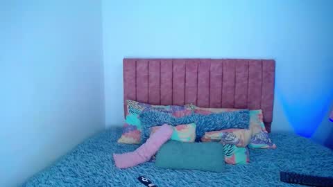 Snapshot of hoot_alicee chatting on 10/16/25, 09:05 ONLYFANS online show from 10/16/25, 09:05