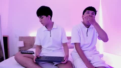 Snapshot of hoot_booys_ chatting on 01/13/26, 07:19 hoot_booys_ online show from 01/13/26, 07:19