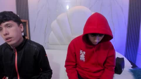 Snapshot of hoot_booys_ chatting on 01/14/26, 08:47 hoot_booys_ online show from 01/14/26, 08:47