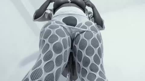 Snapshot of hoot_emily chatting on 09/11/25, 04:01 Emily online show from 09/11/25, 04:01