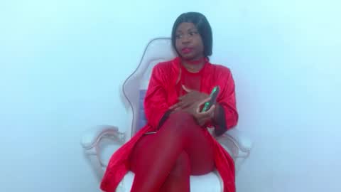 Snapshot of hoot_emily chatting on 02/23/26, 09:39 Emily online show from 02/23/26, 09:39