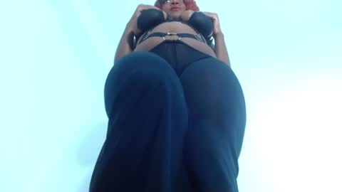 Snapshot of hoot_emily chatting on 07/22/26, 09:56 Emily online show from 07/22/26, 09:56