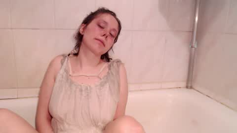 Roxy online show from 03/24/26, 05:40